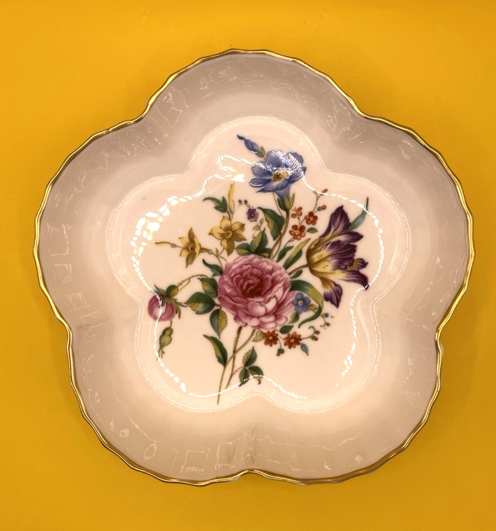 Vintage Royal Worcester Witley Garden Fine Bone China scalloped Dish